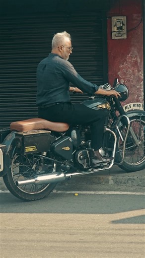 Shibly Arakkal Sainudheen on Instagram: "#1952 #instagram #vintage #england #ride"