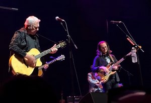 Watch: RUSH's GEDDY LEE And ALEX LIFESON Perform At GORDON LIGHTFOOT Tribute Concert In Toronto