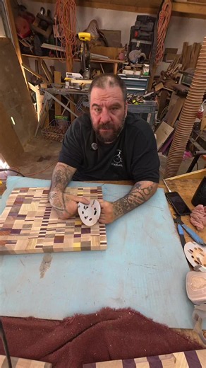 How I grip my sandpaper #quadriplegic #woodworking #adapt #overcome #noexcuses
