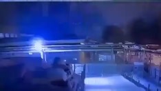 监控视频捕捉到了FP-5火烈鸟导弹撞击俄军沃特金斯克机械制造厂的瞬间——该厂是伊斯坎德尔、白杨-M、RS-24亚尔斯、布拉瓦、奥列什尼克（榛树）导弹系统生产基地