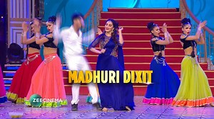 513K views · 4.3K reactions | Cinema Ka Tashan Chhayega jab Bollywood ke superstars karenge hume entertain apne dhamakedaar aur mastibhari performances se. Dekhiye #ZeeCineAwards2019 iss Sun, dopahar 12 baje #ZeeCinema par. Ranveer Singh Deepika Padukone Madhuri Dixit - Nene Varun Dhawan NoraFatehi Kartik Aaryan Zee Cine Awards #AliaBhatt #RanbirKapoor #VickyKaushal #IshaanKhatter #KamlaPasandZCA | ZEE Cinema | Facebook