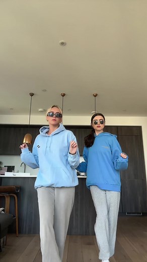 Catchy TikTok Song with Da Da Da Dadadada Lyrics