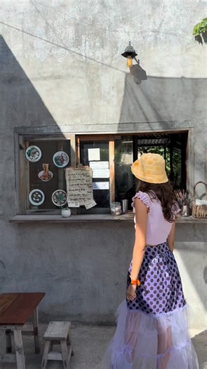 Charity Stack Goes to on Instagram: "Soy fan de los lugares sencillos pero que cada detalle lo hace único y especial como @wangtulum Está en calle Sol ote. 1621, Tulum centro (cerca del ADO) Abre diario de 10 am a 10 pm . . #tulum #dumplings #wangtulum"