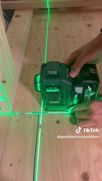 テクノ販売のレーザー墨出し器レビュー