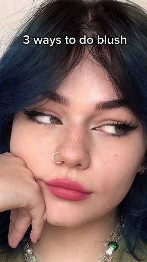 3 Ways to Master Makeup: Cute and Easy Techniques