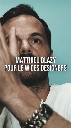 EDC on Instagram: "Les stars ne prennent pas la place des designers et Matthieu Blazy en est la preuve. L’un des designers les plus lowkey mais les plus forts de sa géné. Matthieu Blazy a coché toutes les cases. Stages chez Balenciaga sous Ghesquière puis passage chez Galliano. Puis Raf Simons devient son mentor. Connexion belge dans l’esprit, même s’il n’a pas fait d’école belge. Chez Maison Margiela il s’occupe des collections Artisanales et du prêt à porter femme. Les masques bijoux c’est lui