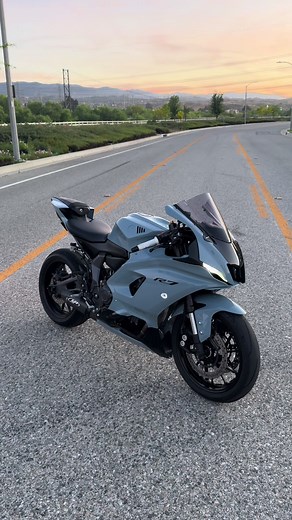 Yamaha R7 Review: What You Need to Know