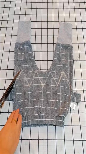 Hands-on learning! Making a mosaic art piece with cool tile patterns 🖌️✨ #CreativeVibes #ArtInProgress | Martita Jarlathus