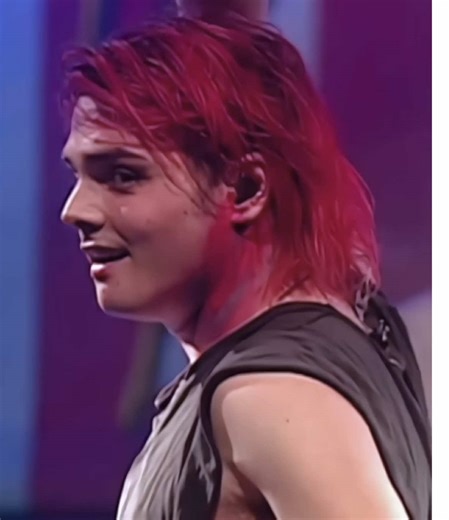 She can be my Woman Any Day 🤤 #gerardway #gerardwayedit #mcr #mcredit #mychemicalromance fake body original content