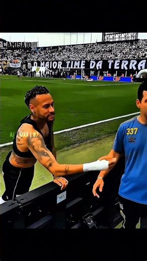Fan's gifts jersey to Yamal #yamal #lamineyamal #cristiano #cristianoronaldo #neymar #neymarjr