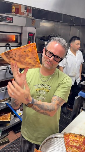 NEW High Five Pizza 🙌🏼🍕 This new style is for the thin & crispy pizza lovers! It is a New York/New Haven hybrid super thin, upside down 5 grain crust with passata sauce available in 4 combinations. This addition to our menu is not to be missed! Who’s ready to try their first High Five Pizza with us? 😋 Tony Gemignani Caputo Flour Stanislaus Food Products Grande Cheese Foodservice | Tony's Pizza Napoletana