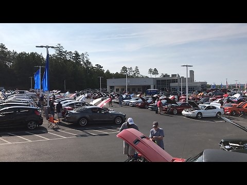 200 custom cars! HUGE car show!