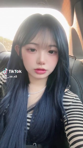 여름쿨톤을 위한 마린 블루 헤어컬러