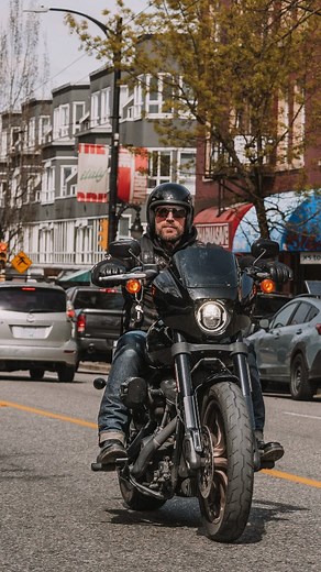 Here’s to another season of capturing rad riders tearing up BC roads 🍻 #motorcycle #community #harleydavidson #bikers #bikelife #britishcolumbia #photography #bikersofinstagram #motorcycleculture #bikercommunity #bikergram #photography #candidphotography | Aaron Erskine