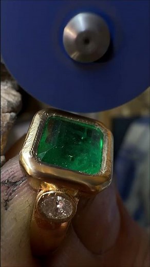 18K Gold Three Stone Emerald Ring With Stone Finish Bold Statement Fine Jewelry