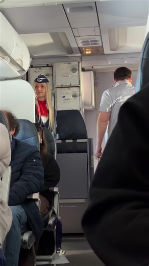 #publicreaction #aria_in_sky #flightattendant #usa #reactions | Flight Reaction Videos