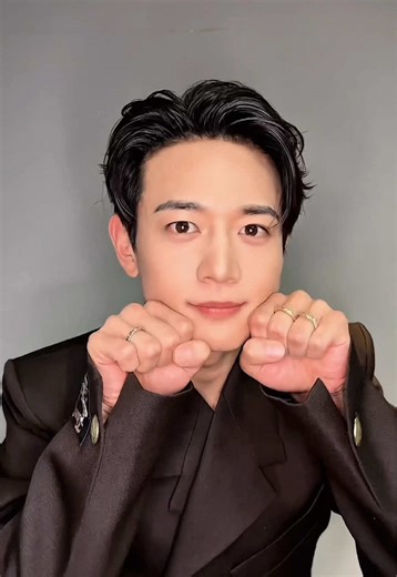 🎄메리 크리스마스!.🎄 #MINHO #민호 #SHINee #샤이니 | shinee