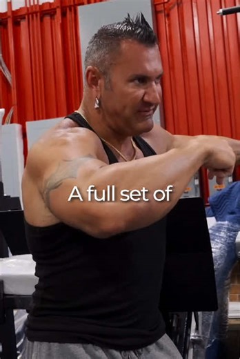 Most gyms just fill space. Great gyms build experience. Circuits for beginners. Plate-loaded for serious lifters. Extra machines where it matters. Don’t build average. Build elite. Follow for more. #gymowner #fitnessbusiness #gymsetup #entrepreneur #fitness
