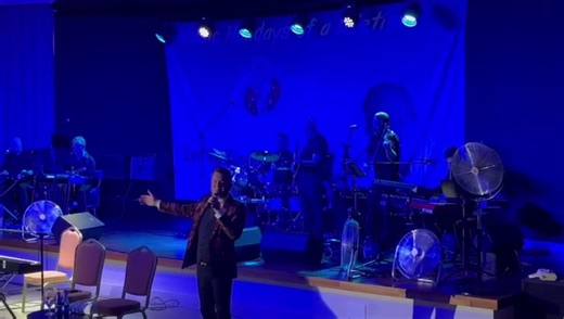 Outstanding cabaret show from Michael English Music and his Band tonight. | PAUL CLAFFEY TOURS