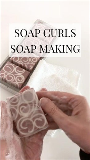 How to make SOAP CURL Design in cold process soap #shorts #soapmaking #handmadesoap