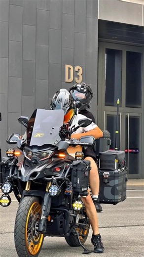 Is the Benelli TRK552X the Perfect Adventure Bike for Couples? 🏍️❤️ #bmwgsa #BenelliTRK552X #ADVLife