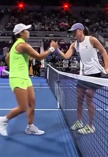 IGA SWIATEK LULUS KE PERINGKAT 16 QATAR OPEN