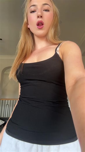 June👙🍦🌸 (@june.bug.19)’s videos with original sound - 🤫