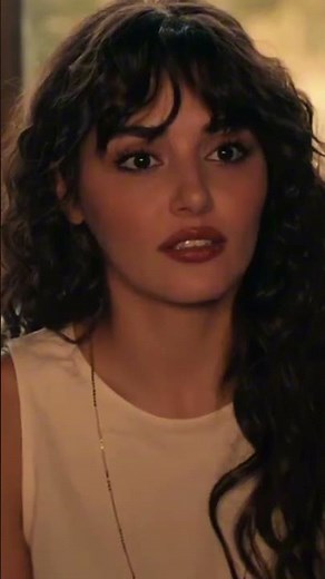 Hande Erçel's Most Iconic Looks! 🔥 The Style Queen We All Admire! #HandeErçel #EdaYıldız #shorts