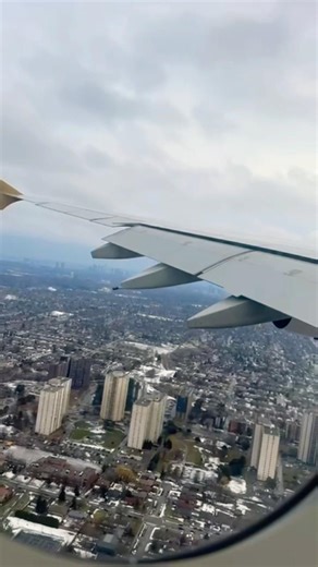 Sky view of Toronto🔥#foryou #explorecanada #travelvlog #toronto #viralvideo #trendingvideo #canada