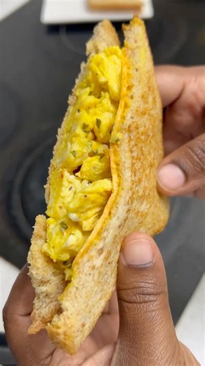 Kids’ Favorite Scrambled Egg Sandwich 🥪🍳 Easy Breakfast Recipe