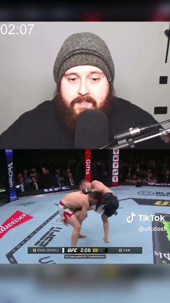 MMA GURU reacts to the first round of merab Dvalishvili vs Petr Yan 2 #merabdvalishvili #petryan #mmaguru #ufc_mma_sport #mma