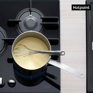 11 comments | Grazie alla tecnologia Direct Flame dei piani a gas Hotpoint, il calore si distribuisce uniformemente sull'intera superficie della padella garantendoti piatti cotti alla perfezione… e a prova di chef! bit.ly/Piano_cottura_gas | Hotpoint | Facebook