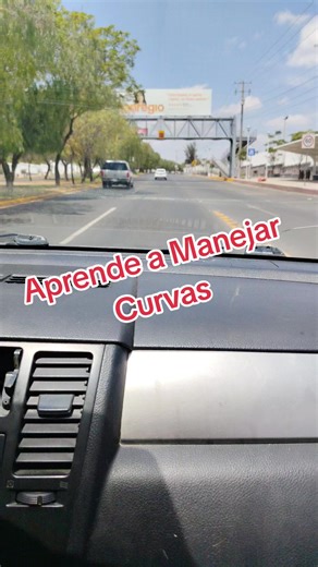 Cómo tomar curvas al conducir: Tips esenciales