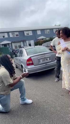 Part 2 . She said yes !!!!!😊💙 (don’t mind the little one in the video that said “she said no “🤣) Once again shout out to my amazing wife@Symph✨ who is blessing me with a beautiful baby boy and to everyone who has been supportive throughout this new chapter in our lives .💙👏🏾#shesaidyes #bermuda #nyc #engaged #fyp