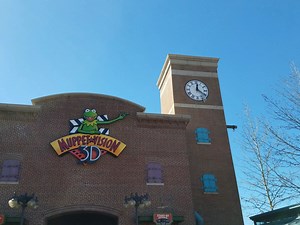 The Muppet Balloon Has Disappeared From Disney's Hollywood Studios Muppet Courtyard | Chip and Company