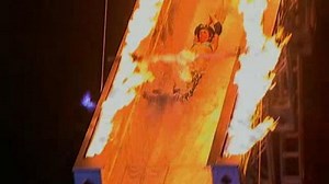 Watch Fear Factor (Original) Season 6 Episode 15 - Fire Fear Factor