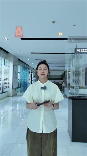 𝗣𝗡𝗖 𝟲𝟲𝟬 𝗠𝗶𝘀𝘀𝗶𝗼𝗻 𝗖𝗿𝗶𝘁𝗶𝗰𝗮𝗹 𝗥𝘂𝗴𝗴𝗲𝗱𝗶𝘇𝗲𝗱 𝗗𝗲𝘃𝗶𝗰𝗲 𝗹 𝗜𝗻 𝘁𝗵𝗲 𝗳𝗶𝗲𝗹𝗱, 𝗯𝘂𝘁𝘁𝗼𝗻𝘀 𝗮𝗿𝗲𝗻'𝘁 𝗷𝘂𝘀𝘁 𝗯𝘂𝘁𝘁𝗼𝗻𝘀 — 𝘁𝗵𝗲𝘆'𝗿𝗲 𝗹𝗶𝗳𝗲𝗹𝗶𝗻𝗲𝘀. The Hytera PNC660 is built with frontline needs in mind: 🔐 Secure Key – Instantly activates Confidential Mode (mic, camera, location & inputs all disabled). No menu digging. Just privacy, fast. 🎯 Smart Key – Fully customizable. From switching talk groups to launching voice recording — one click could ma