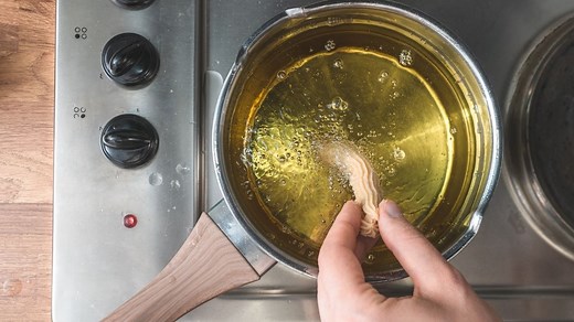 How To Tell If Oil Is Hot Enough To Fry? (6 Proven Methods)