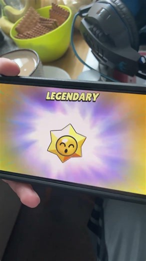 MY BROTHER OPENED A LEGENDARY STAR DROP IN BRAWL STARS