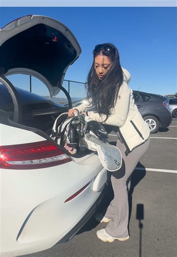 Fitting Golf Clubs in a Coupe Trunk