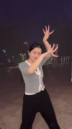 The Long Night ASMR Finger Dance Emotional Singing Cover by Fengbao