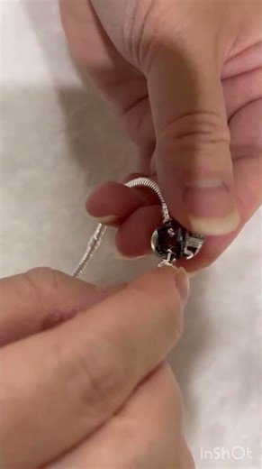 How to open and close Pandora Tinker Bell Clasp SnakeChain Chain bracelet?