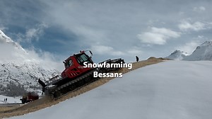 ❄️ Depuis 2018, la station de Bessans utilise la technique du snowfarming. Une technique qui permet de conserver la neige durant toute la saison estivale. | Maurienne TV