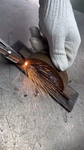 Revolutionary Handheld Laser Welding Tech - Fast & Easy