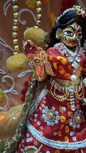 meri barsane me kutiya bana de ladli 🙏 #radheradhe #jaishreekrishna #radheshyam #shortsviral