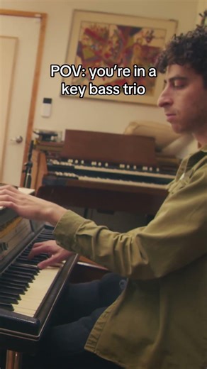 Bass with the left hand, Wurlitzer with the right! #shorts #piano #synth