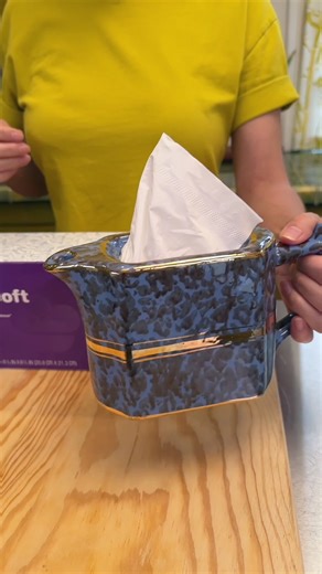 Ultimate House hold tips and tricks that work! These easy hacks are greatt for saving money and time. #diy #household #tipsandtricks #hack | Annie Lynn