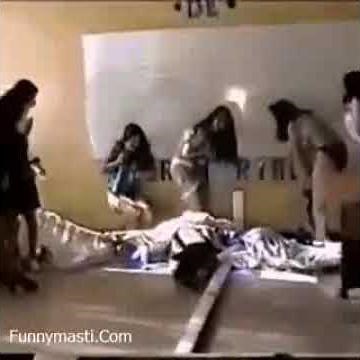 Girls Changing Dress Behind Stage And Happen Hiraious Thing