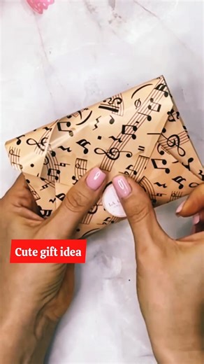 Handmade Gift Wrap Idea Using Paper | DIY Craft