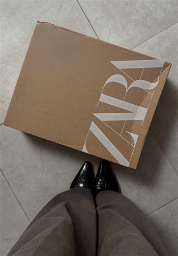 Zara try on haul 🤍 It’s been a few months since I’ve ordered from Zara and here were some capsule wardrobe pieces I picked up recently. Which is your favourite from this Zara haul? Which size shall I keep in the viral Zara leather jacket and do I size down in the jeans? @ZARA #zarahaul #zaratryonhaul #zarahaul2026 #newinzara